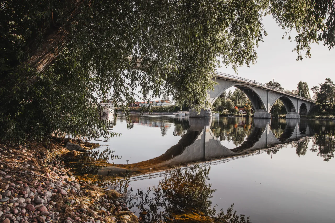 Leksandsbron över Österdalälven.